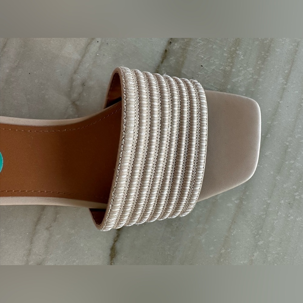 Women Sandals - Picture 4 of 5